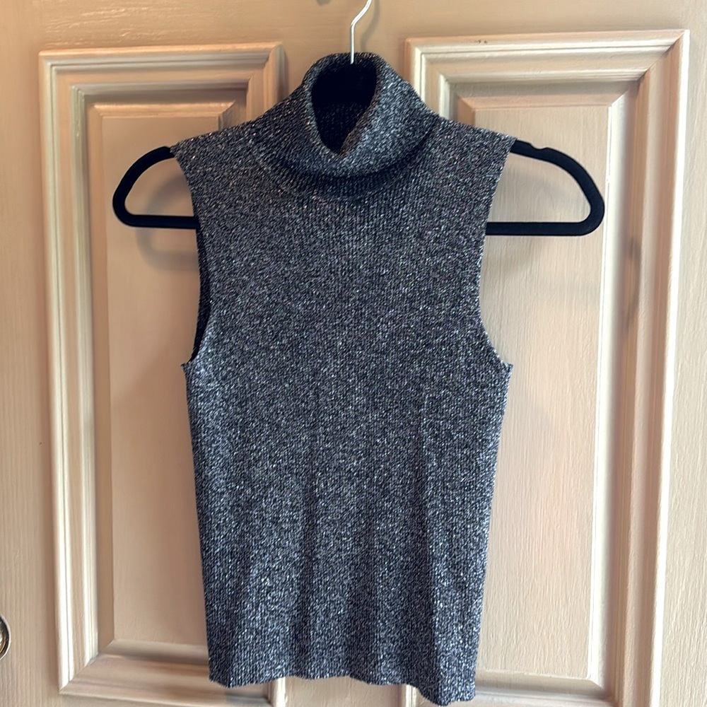 Vintage sleeveless turtleneck metallic ladies top petite silk & polyester